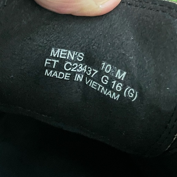 Cole Haan OriginalGrand Black Wingtips with tan dot detailing. Size 10. - Picture 9 of 12